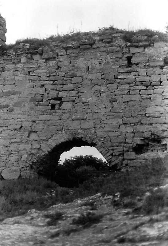 1991 р. Брама біля південної башти.…