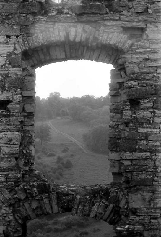 Вікно над входом