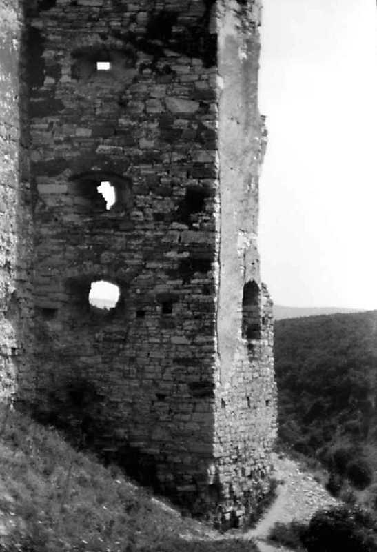 Нижня частина