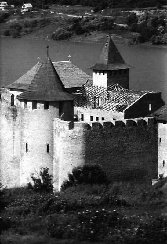 Південно-західна башта, каплиця,…