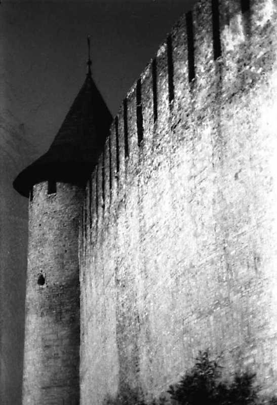 1991 р. Верхня частина башти і зубці…