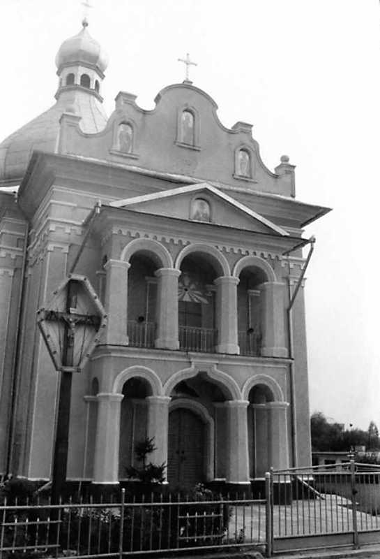 1991 р. Головний фасад. Вигляд з…