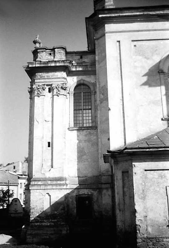 1991 р. Притвор і нава. Вигляд з…