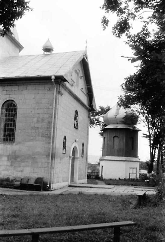 1991 р. Бабинець церкви і дзвіниця.…