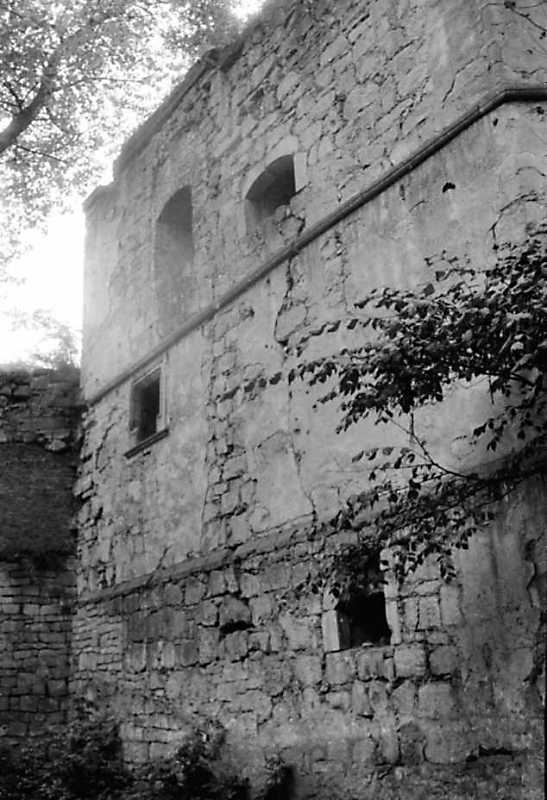 1991 р. Фрагмент башти 6. Вигляд із…