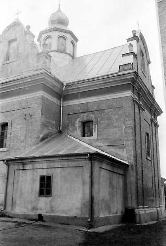 1991 р. Нава та вівтар. Вигляд з…