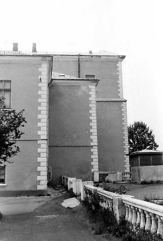 1991 р. Фрагмент північного фасаду.…