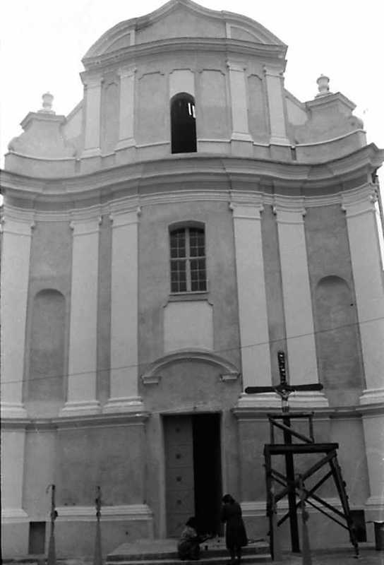 1991 р. Головний фасад. Вигляд з…