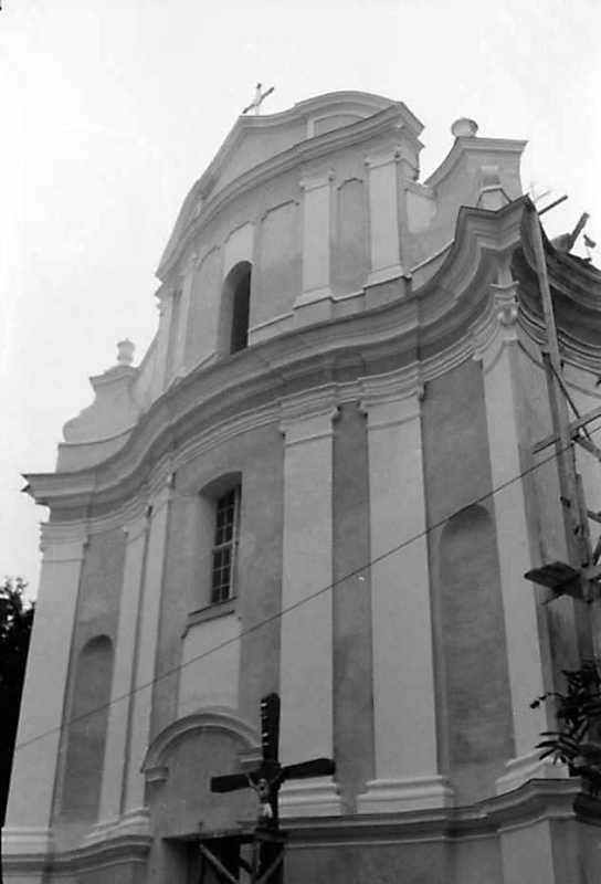 1991 р. Головний фасад. Вигляд з…