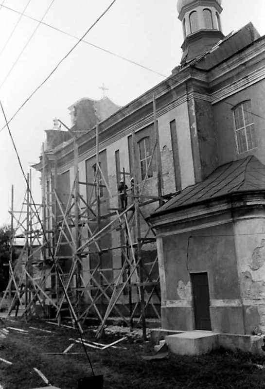 Бічний фасад