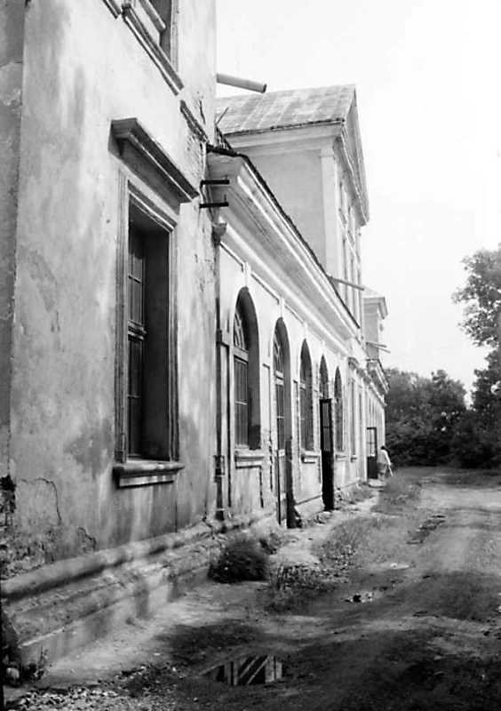 1991 р. Південний фасад в ракурсі.…