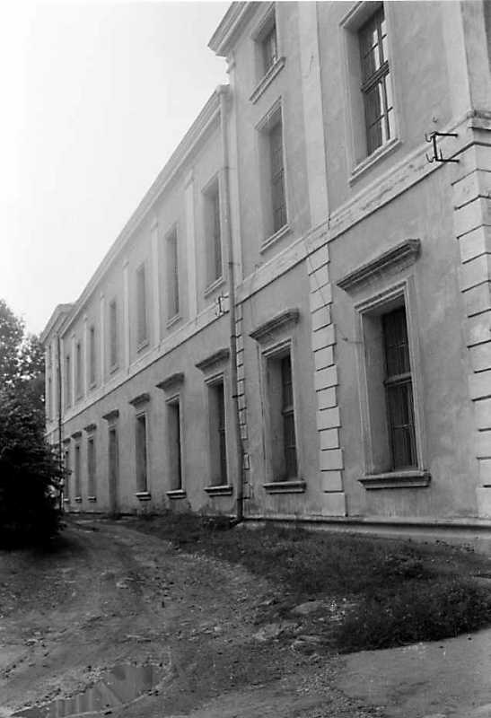 1991 р. Східний фасад в ракурсі.…