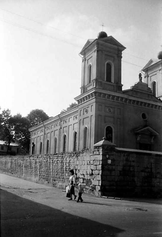 Бічний фасад