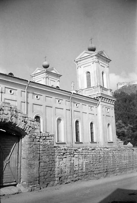 1991 р. Бічний фасад. Вигляд з позиції…