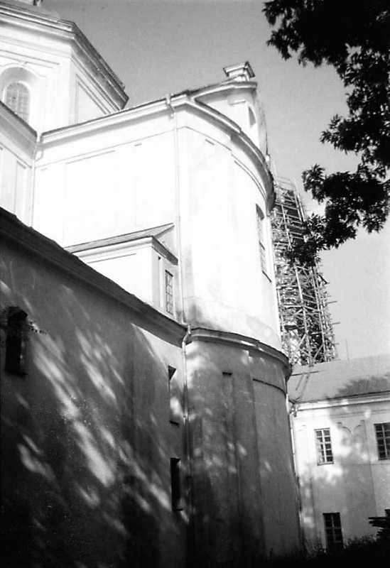 1991 р. Південне рамено трансепту.…