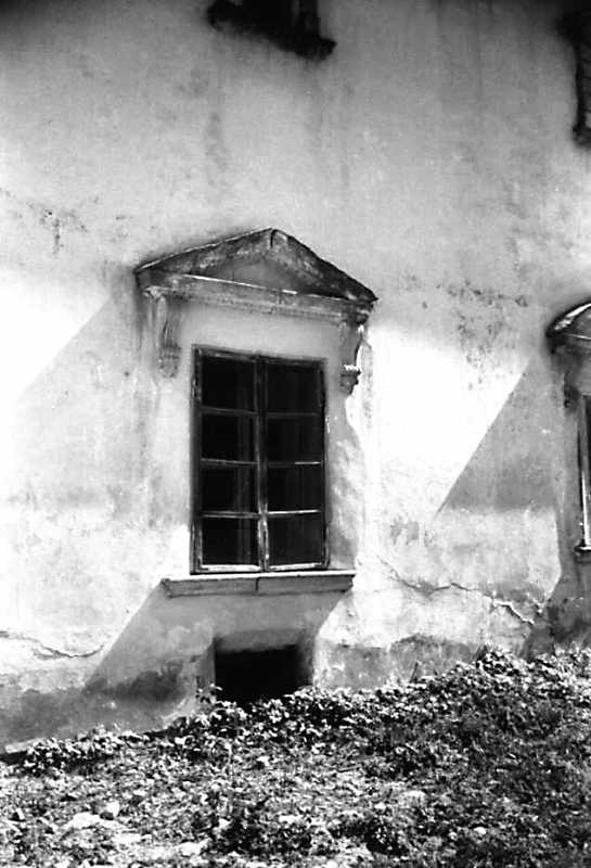 1991 р. Вікно західного фасаду. Вигляд…