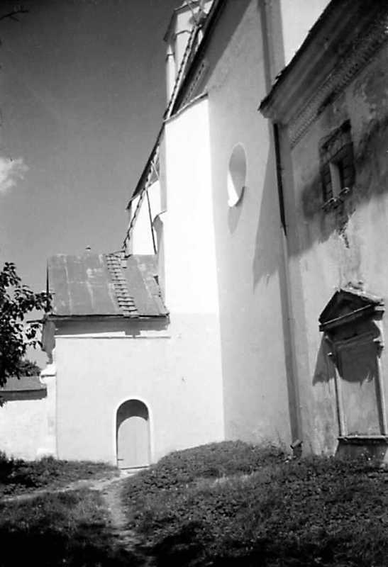 1991 р. Тамбур і західний фасад у…