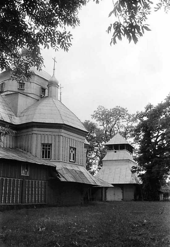 1992 р. Церква та дзвіниця. Вигляд з…