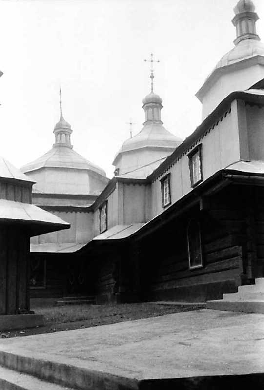 1992 р. Бічний фасад. Вигляд з позиції…