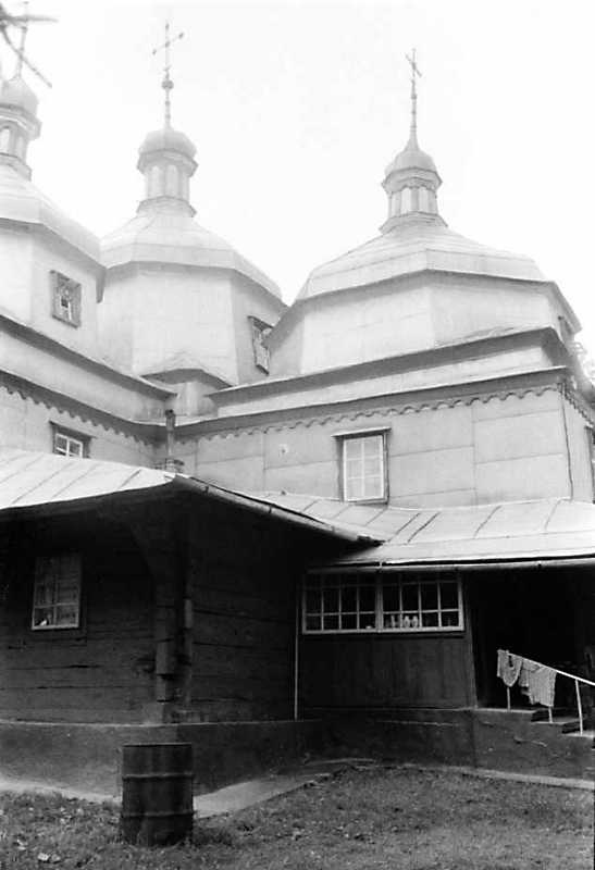 Нава і бічне рамено