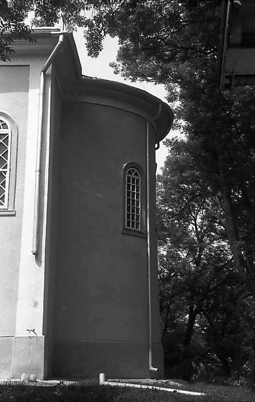 1992 р. Апсида вівтаря. Вигляд з півдня