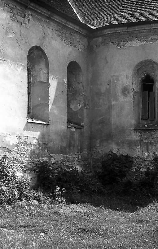 1992 р. Фрагмент нави і трансепту.…