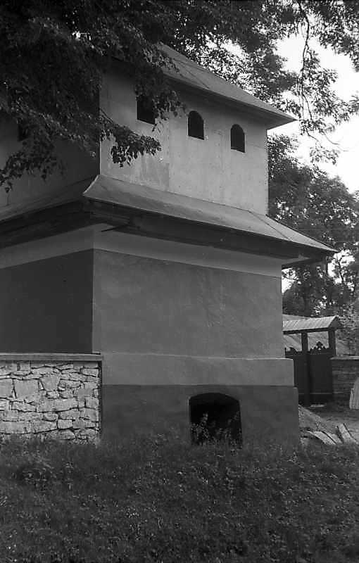 1992 р. Дзвіниця. Вигляд з позиції А1