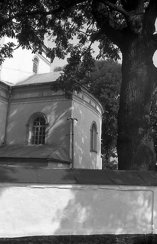 1992 р. Вівтар. Вигляд з південного…