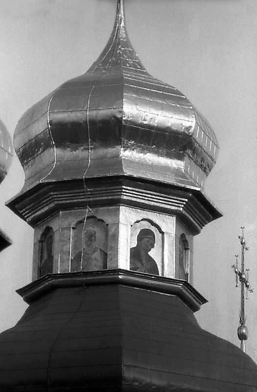 Ліхтарик центрального верху