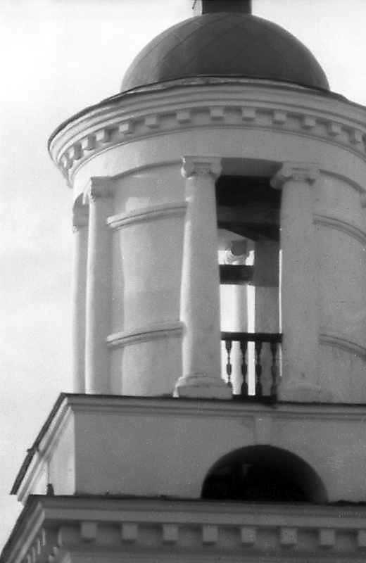 1993 р. Верхній ярус дзвіниці. Вигляд…