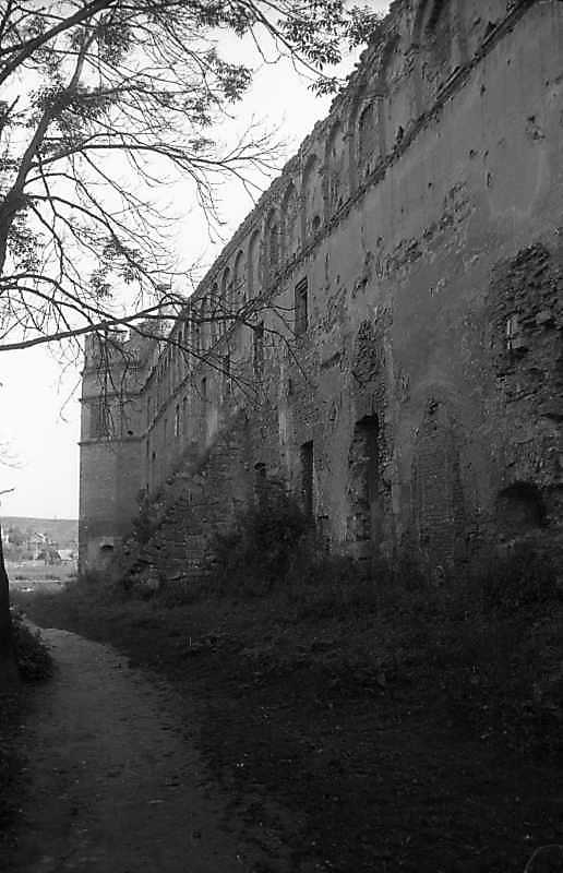 1993 р. Північне прясло східної стіни.…