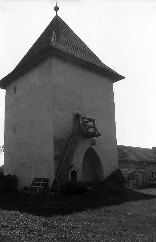 1993 р. Башта. Вигляд з північного…