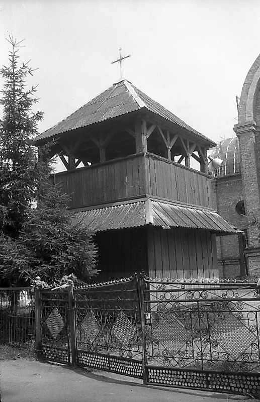 1993 р. Дзвіниця. Вигляд з південного…