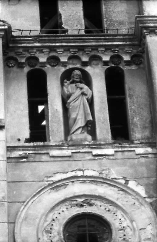 Скульптура Ісуса Христа