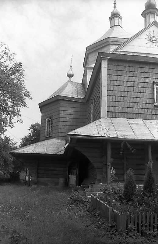 1993 р. Бічний фасад. Вигляд з позиції…