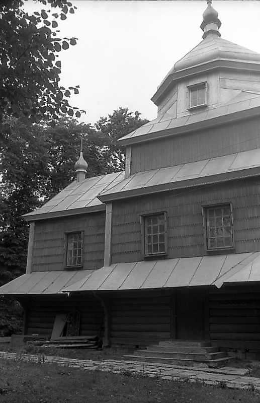 Бабинець і нава