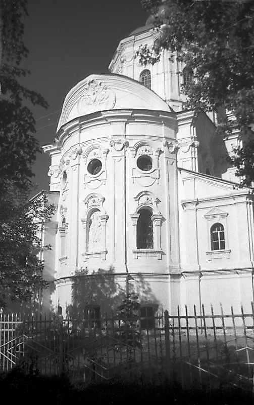 1993 р. Вівтар. Вигляд зі сходу