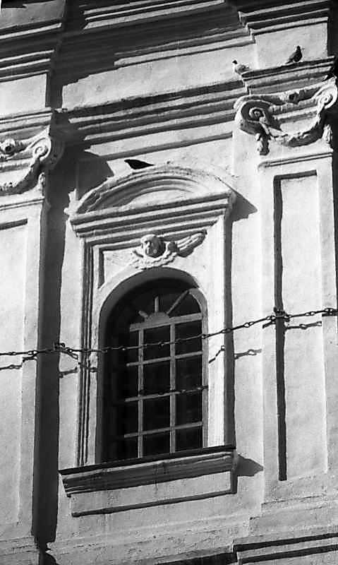 Вікно барабана купола