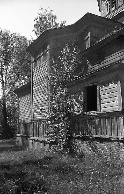 1993 р. Вівтар. Вигляд з північного…