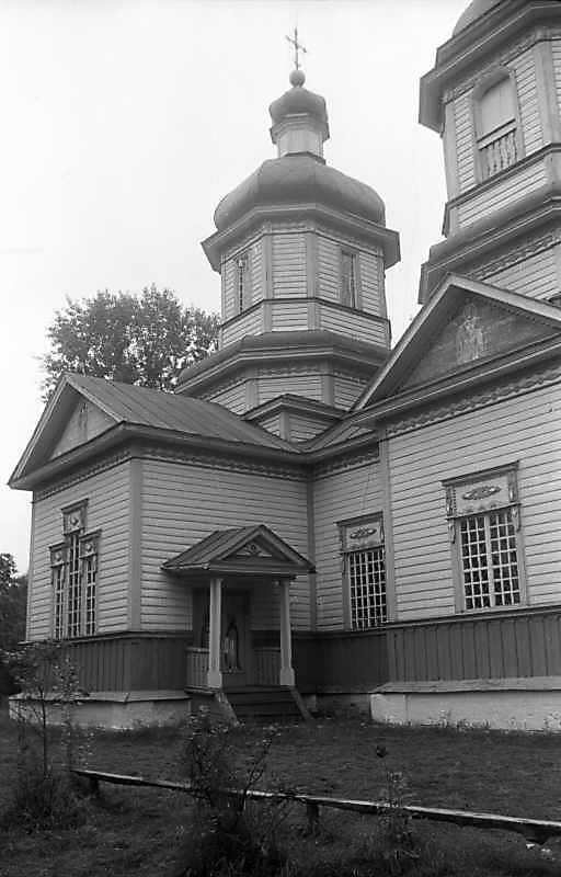 Бічний фасад