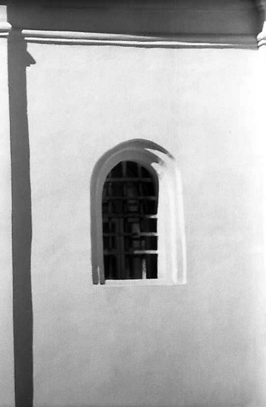 Вікно в східній стіні…