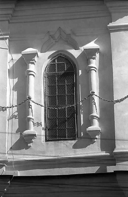 Верхнє вікно південно-західної грані…