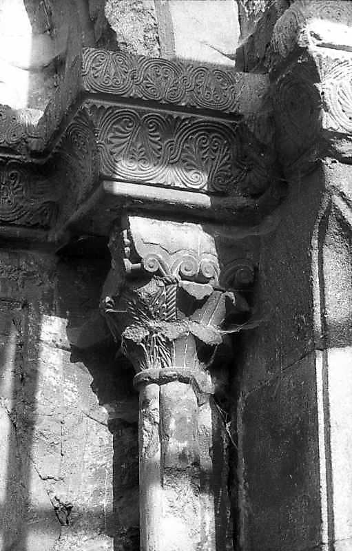 1994 р. Капітель 1