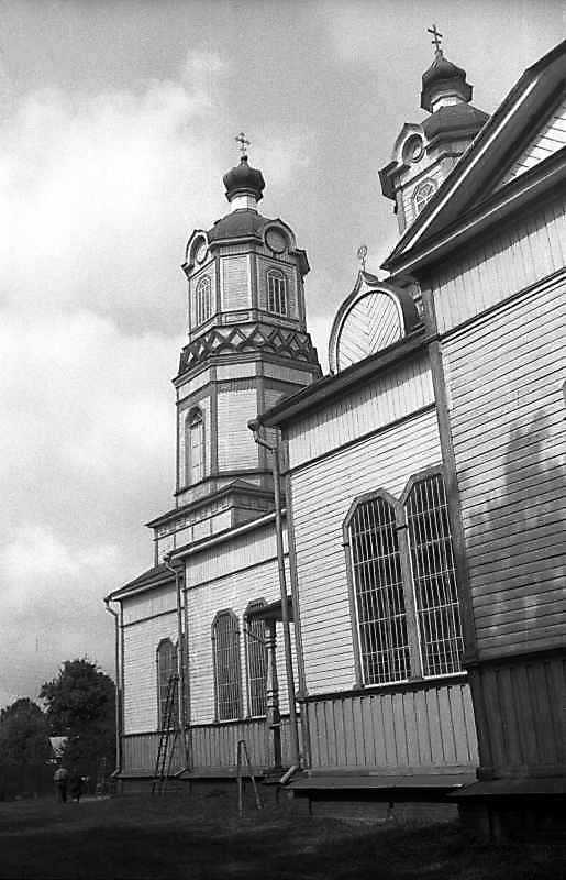 1994 р. Дзвіниця і фрагмент південного…