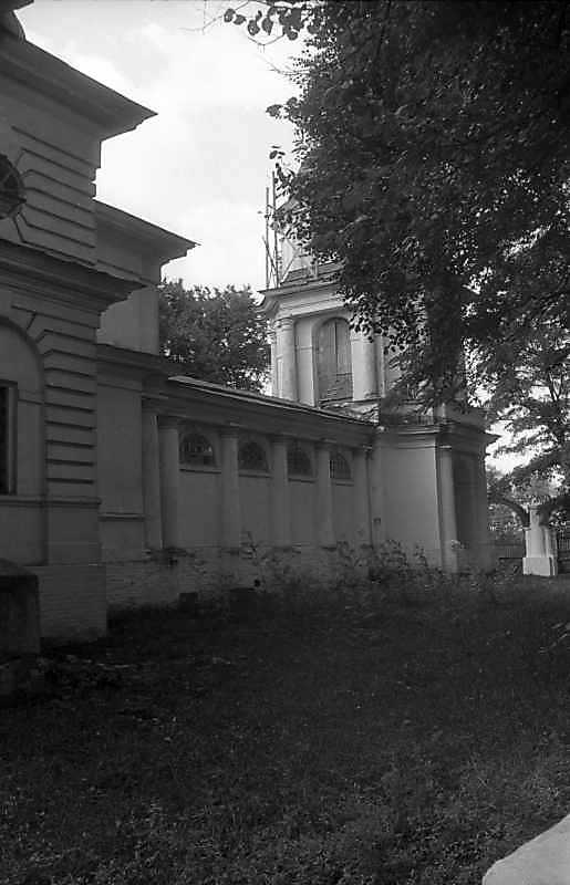 1994 р. Галерея та дзвіниця. Вигляд з…