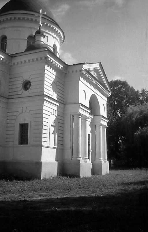 1994 р. Бічний фасад. Вигляд з позиції…