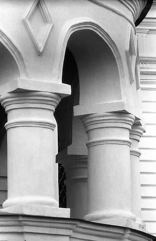 Колони ґанку