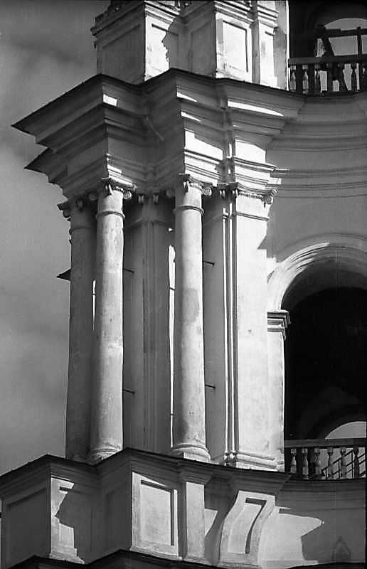 Колони 2-го ярусу