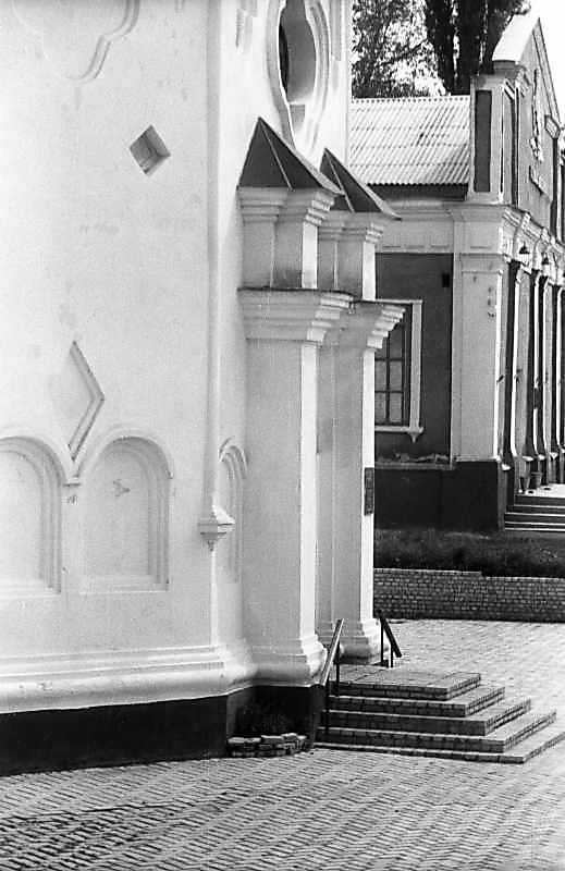 1994 р. Портал бабинця. Вигляд з…