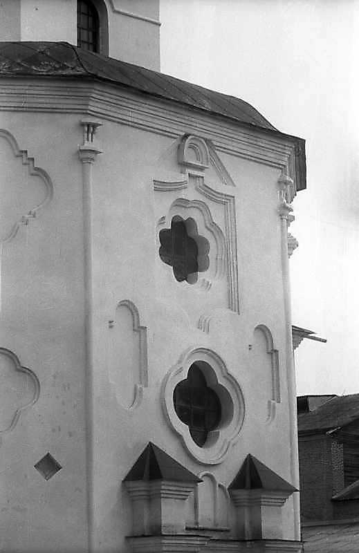 Верхня частина бабинця